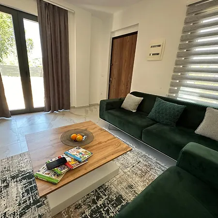Sara Hotel Golem (Tirana)